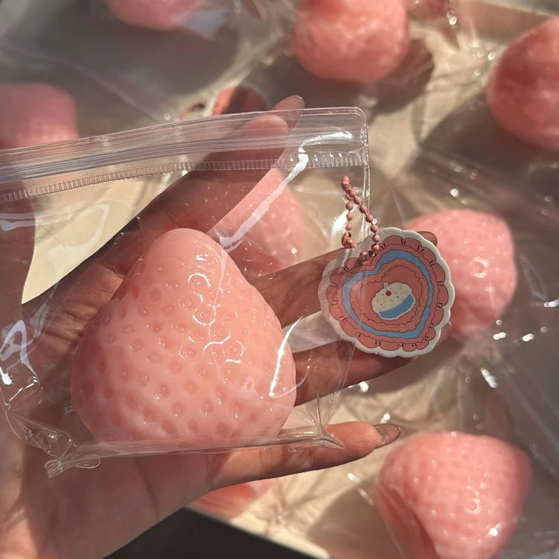 Strawberry Taba Squishy Fidget - Stationery Office 评论和价格